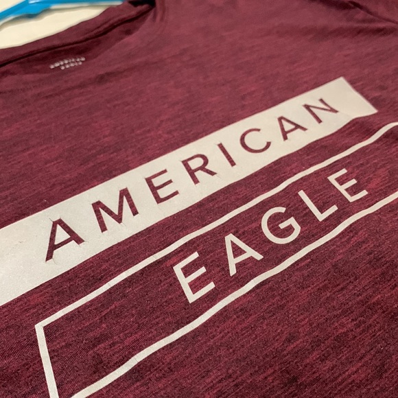 American Eagle Short sleeve maroon - Picture 2 of 5